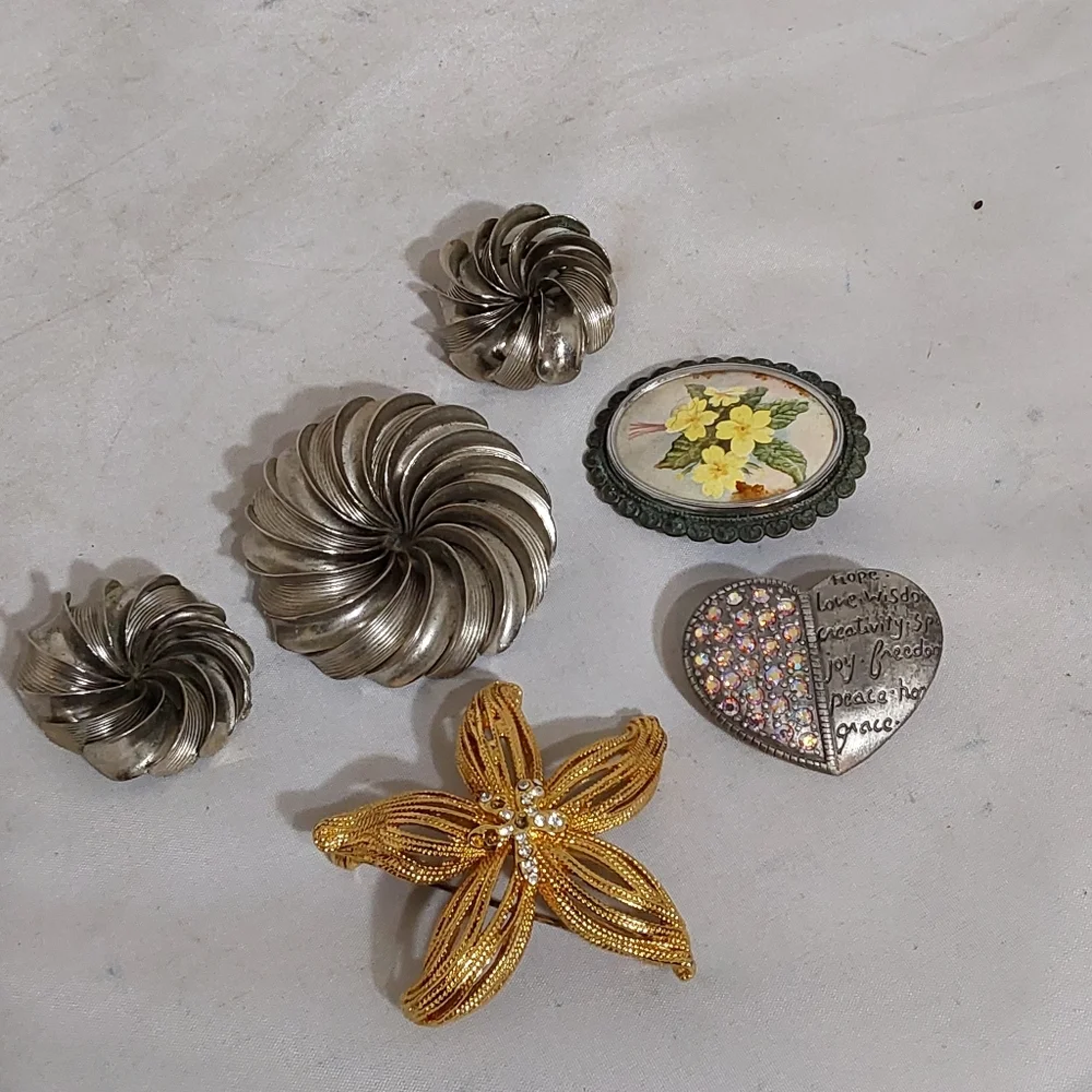MIX‎ BROOCH PACK & EARRINGS